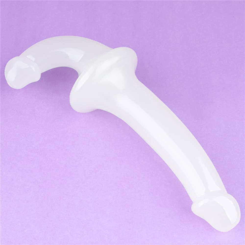 The 10.5 inches lumino play double dildo lays flat