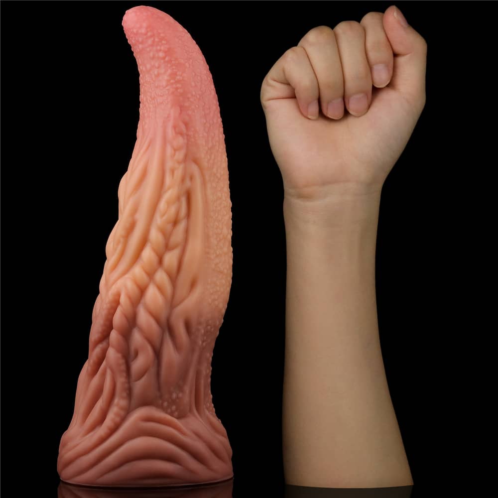 Comparison between the huge 10 inches alien tentacle silicone dildo and the arm 