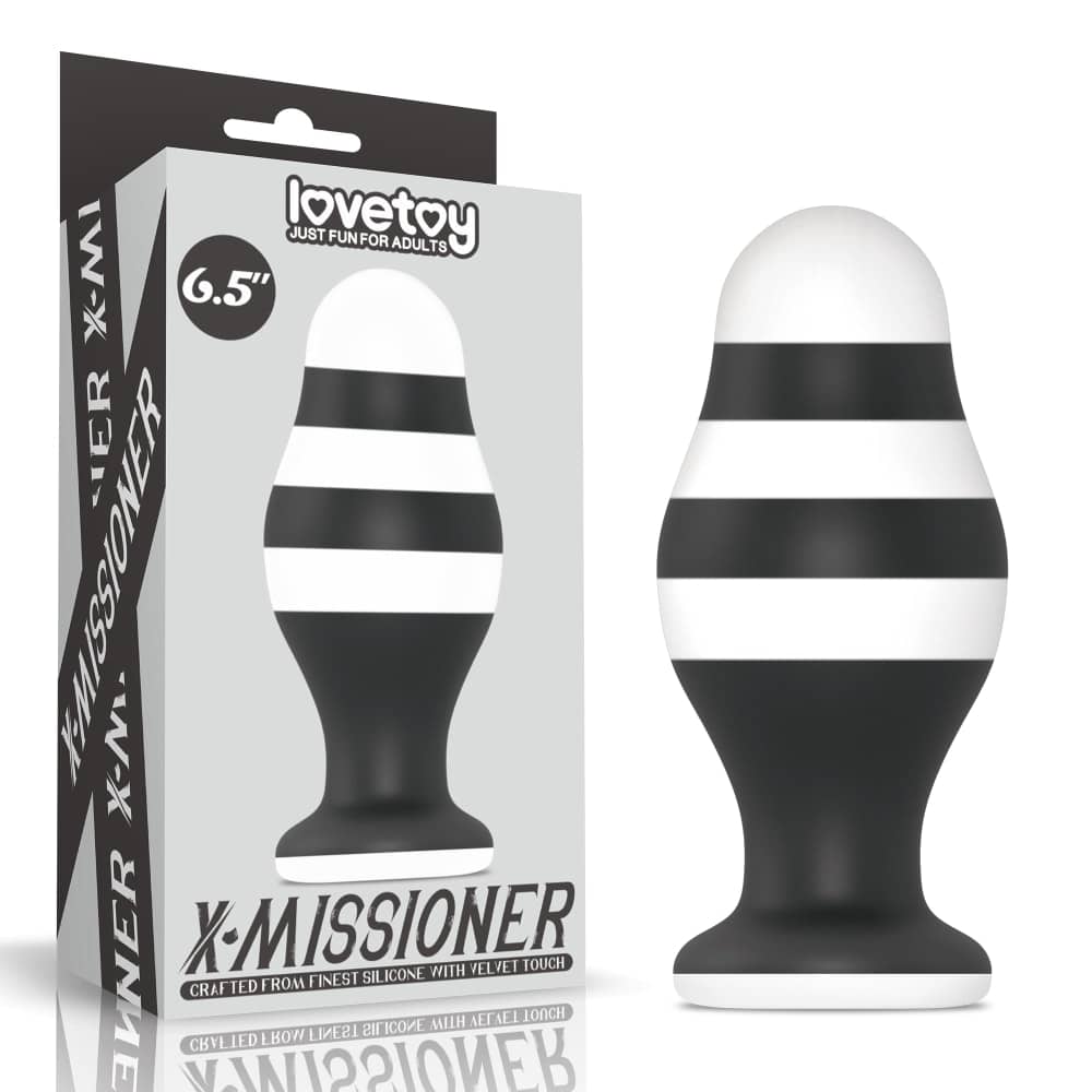 The packaging of the 6.5 inches x-missioner butt plug