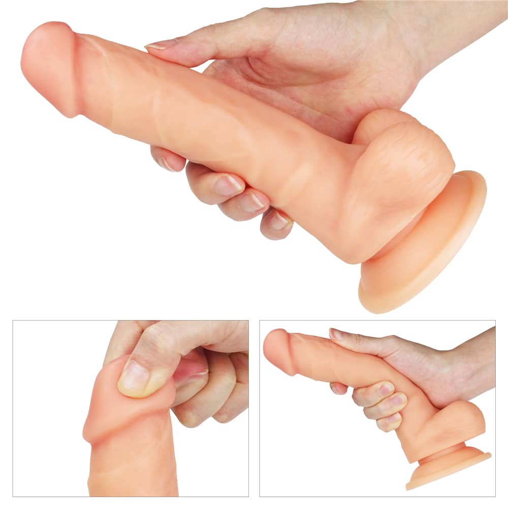 The soft dildo of the 7.5 inches dildo strap on harness for women