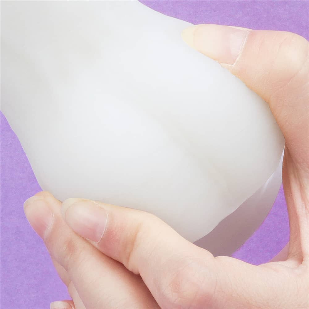 The soft testicle of the 7.5 inches lumino play silicone dildo