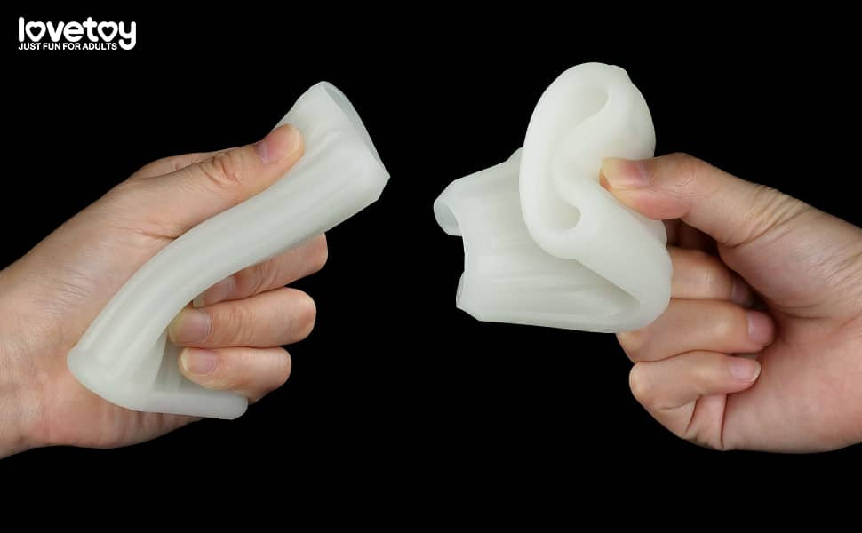 The vibrating penis sleeve is easily pull or fold without deformation
