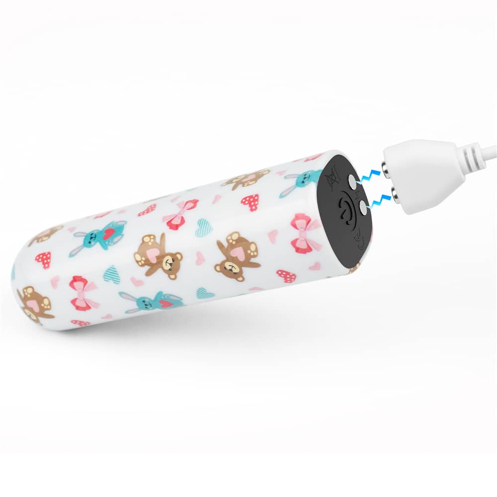 The rechargeable bear massager vibrator features the magnetic charging funtion