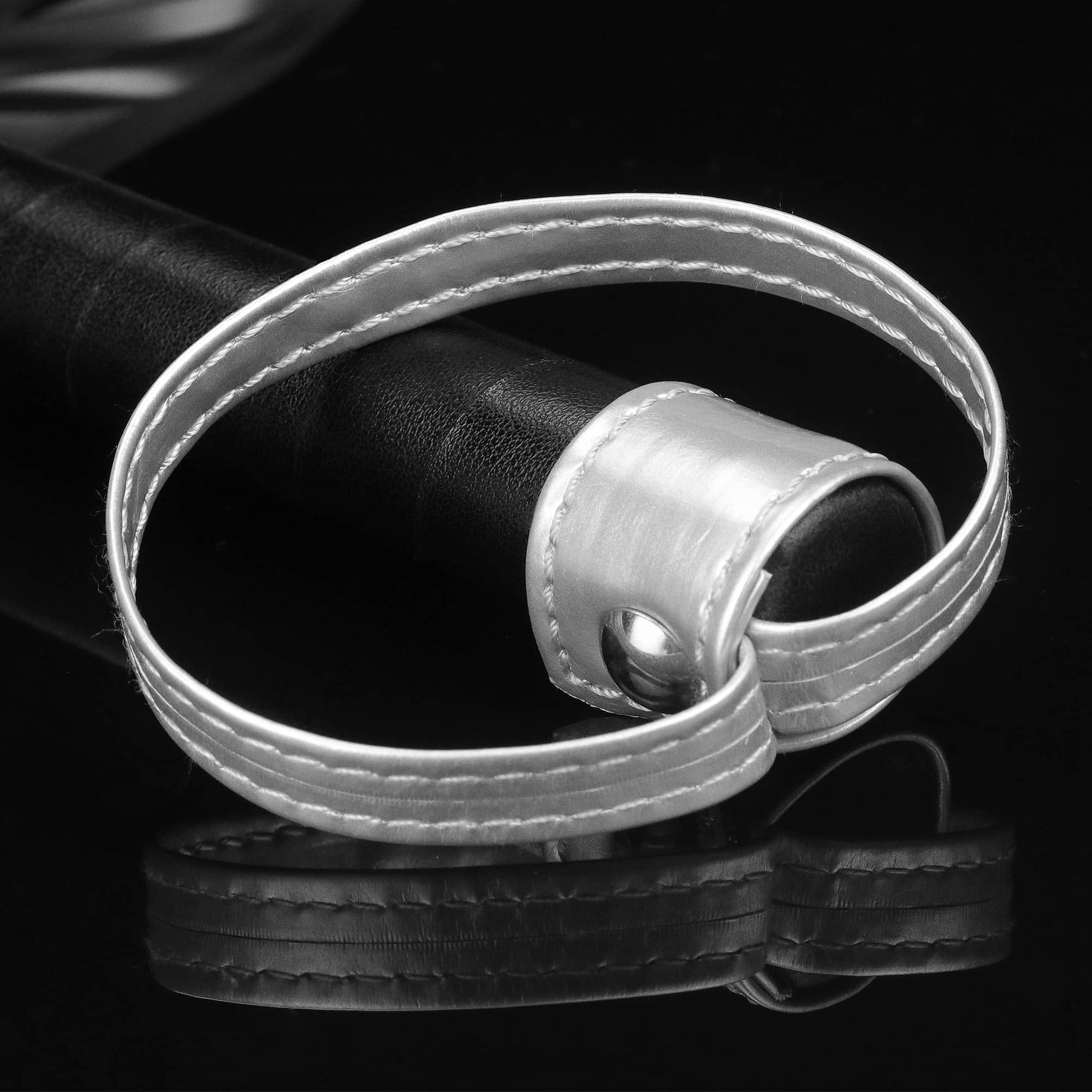 The handle ring of the bdsm sex whip flogger for kinky play